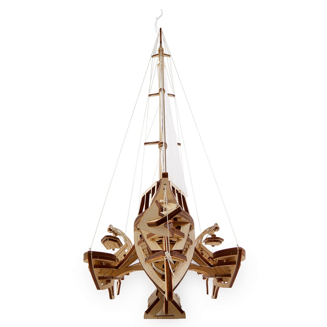 Maquette en bois du voilier trimaran Mérihobus, tableau arrière