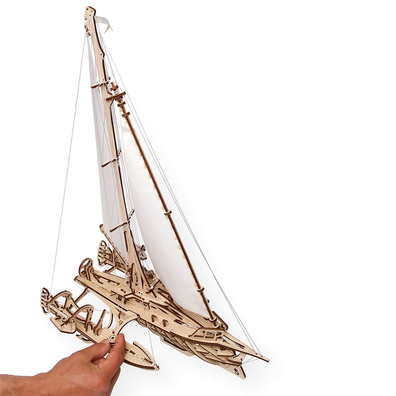 Maquette de voilier trimaran