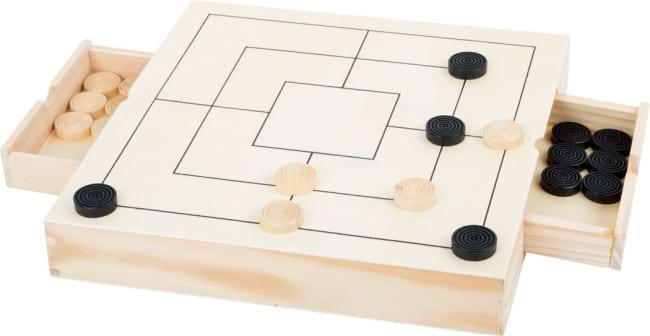 Trois jeux de société classiques en bois : échecs, dames et moulins