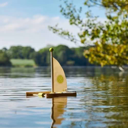 Catamaran en bois , jouet Goki