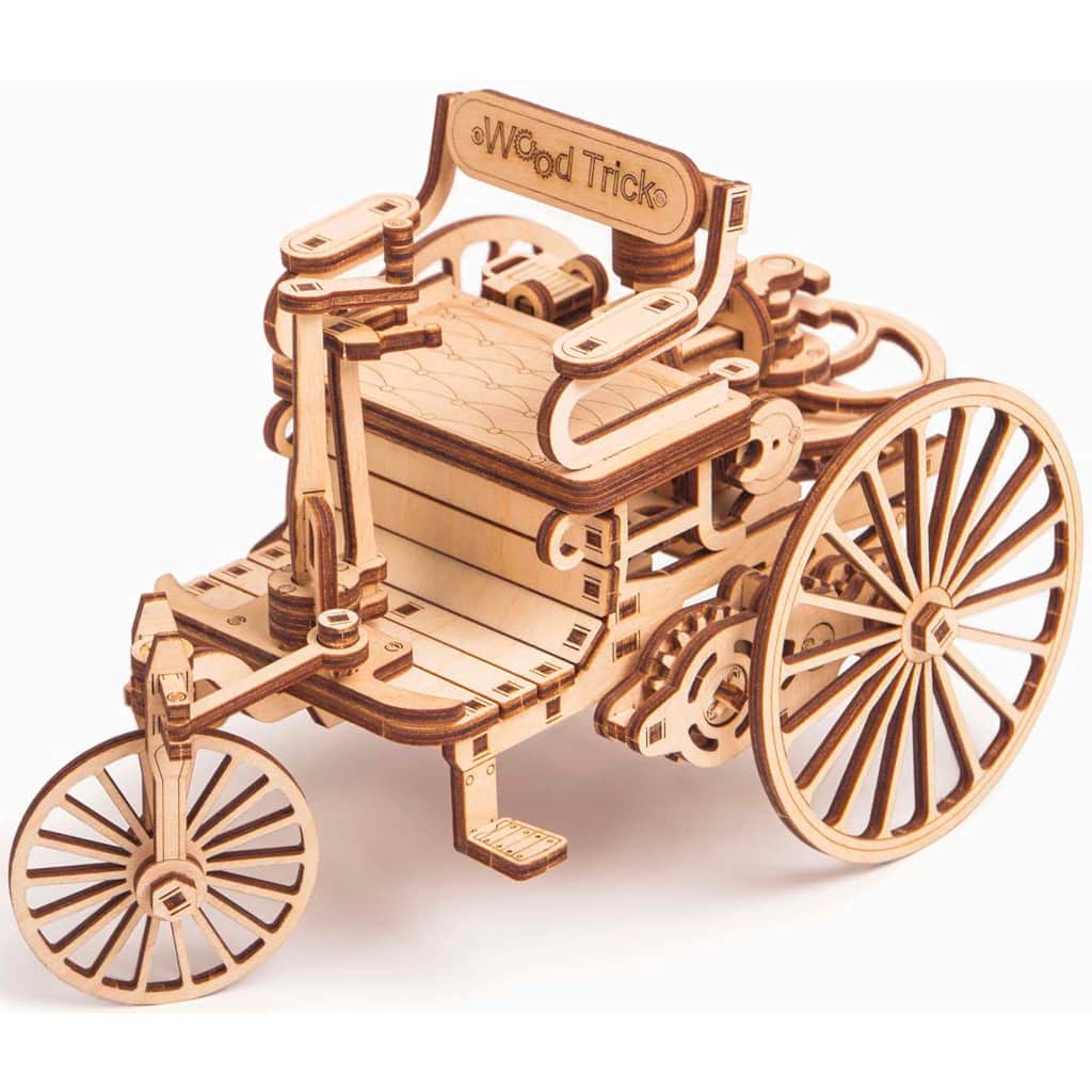 Voiture tricycle de Carl Benz, maquette en bois WoodTrick