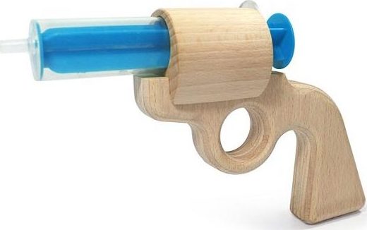 Pistolet à eau en bois